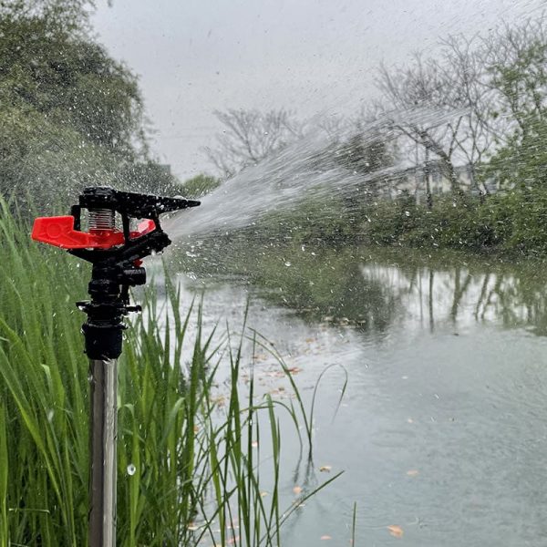 SD1003 plastic irrigation sprinkler working photo